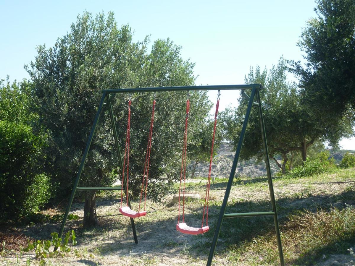 Entire Independent Maisonette Near Heraklion Pottery Classes Petrokefalo Bagian luar foto