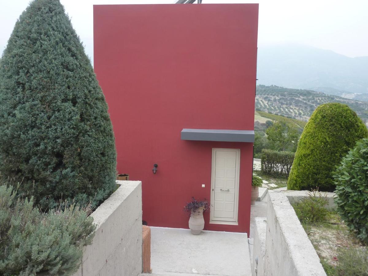 Entire Independent Maisonette Near Heraklion Pottery Classes Petrokefalo Bagian luar foto