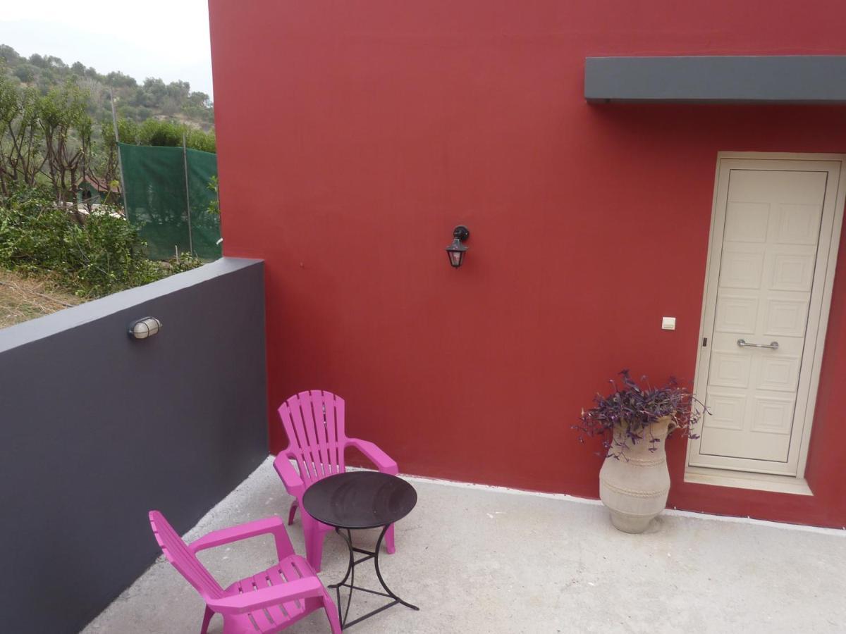 Entire Independent Maisonette Near Heraklion Pottery Classes Petrokefalo Bagian luar foto