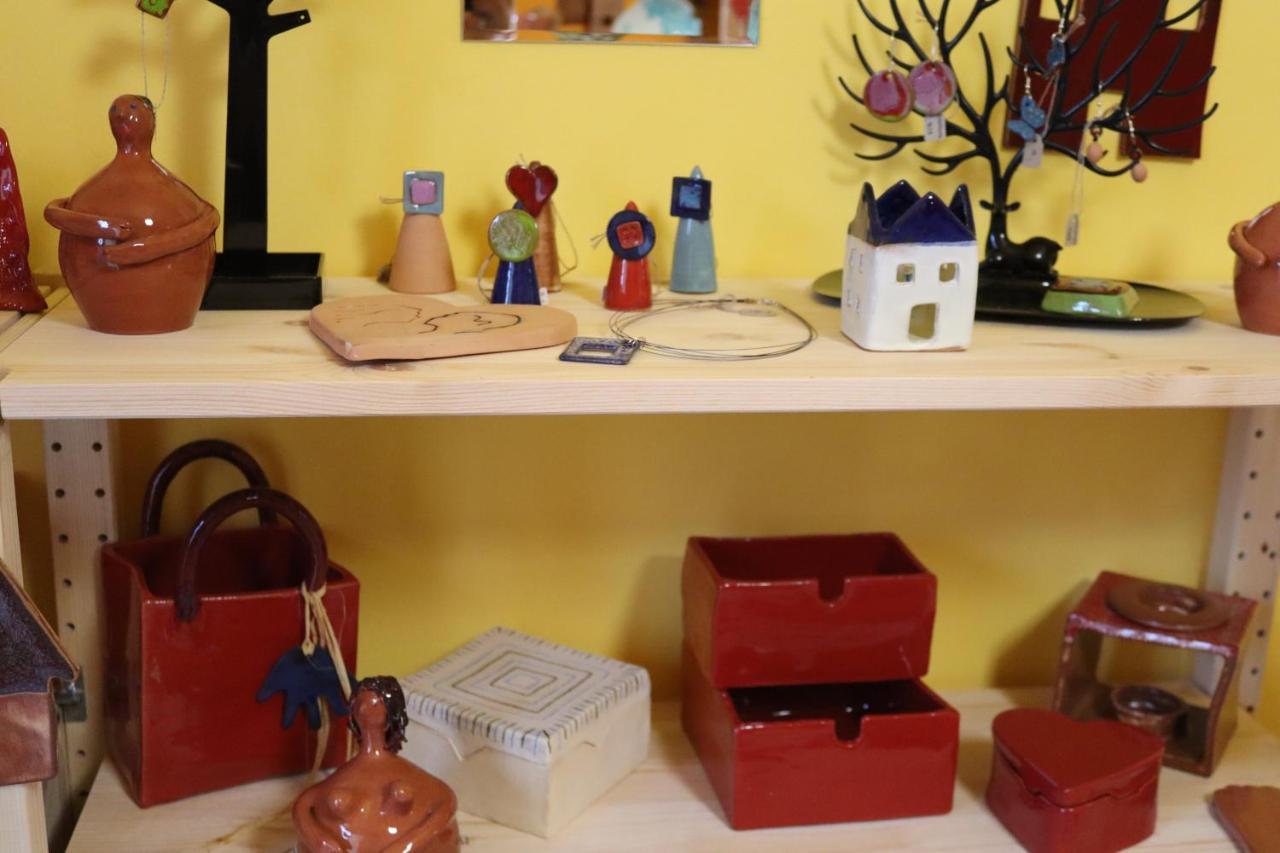 Entire Independent Maisonette Near Heraklion Pottery Classes Petrokefalo Bagian luar foto
